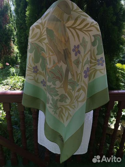 Шёлковый платок Батик Птица