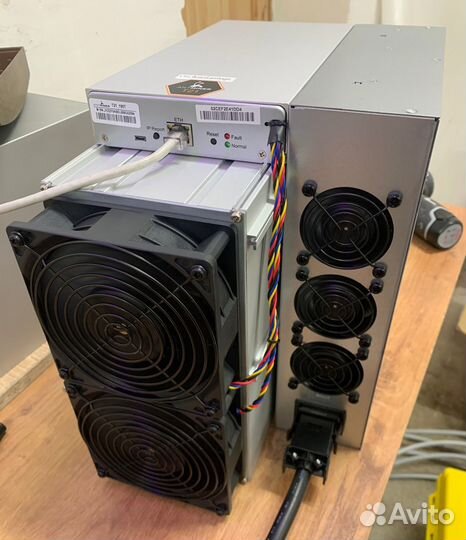 Asic майнер Bitmain Antminer T21 190 TH/s