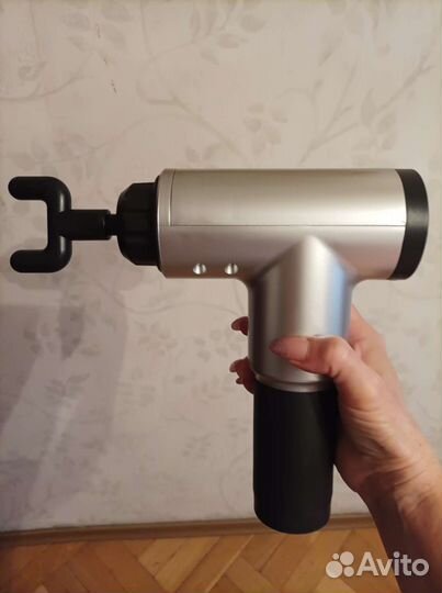 Массажер перкуссионный с насадками новый