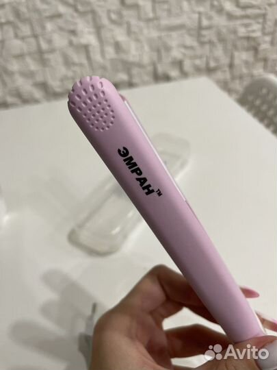 Выпрямитель для волос новый