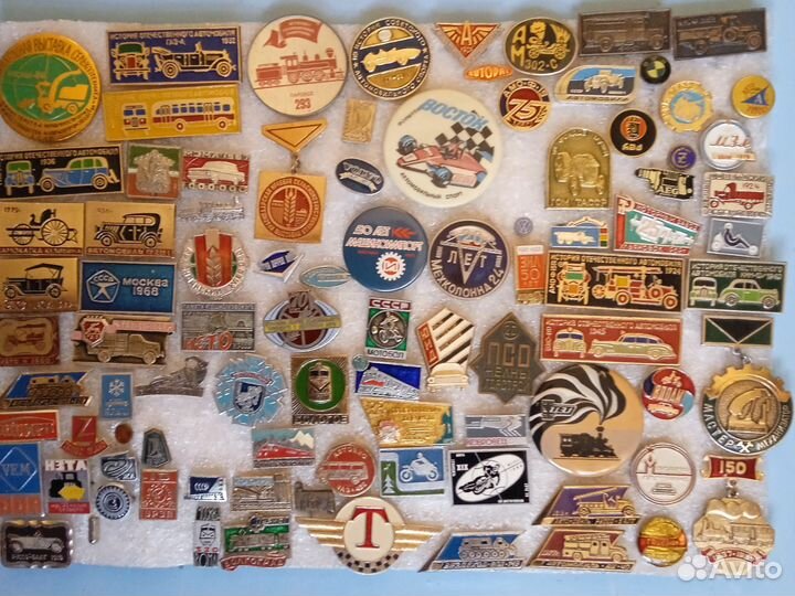 Автомобили, брелоки, монеты,настольные медали