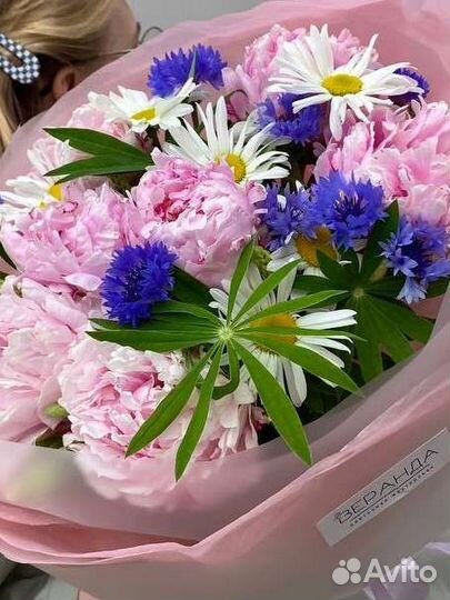 Пионы и васильки