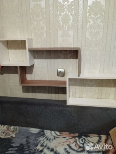 Полка настенная