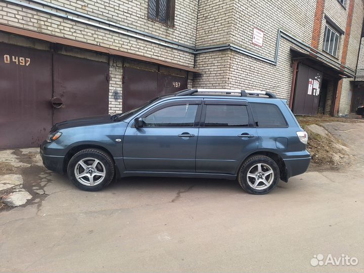 Mitsubishi Outlander 2.4 AT, 2004, 299 000 км