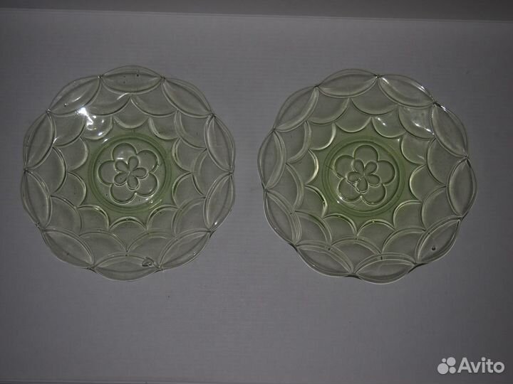 Урановое стекло