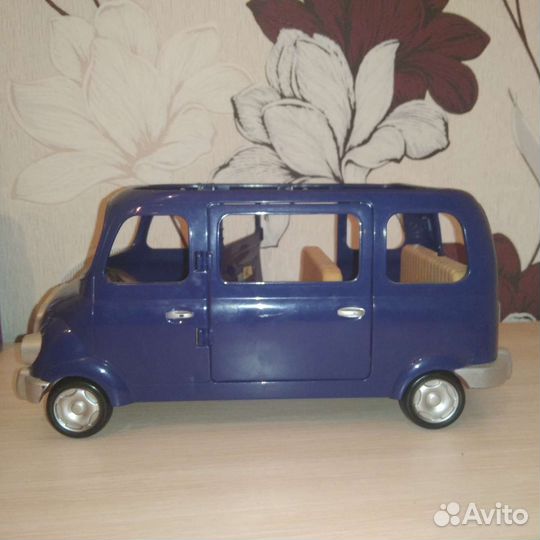 Синяя машина Селиван фемилис