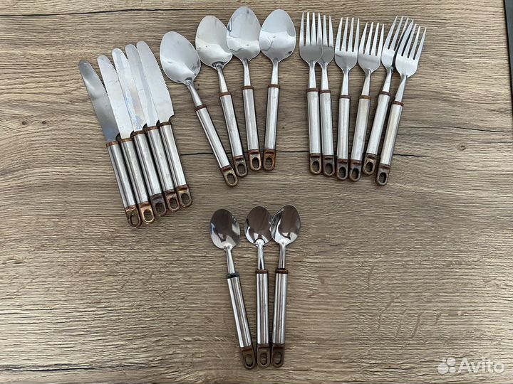 Набор столовых приборов на дачу