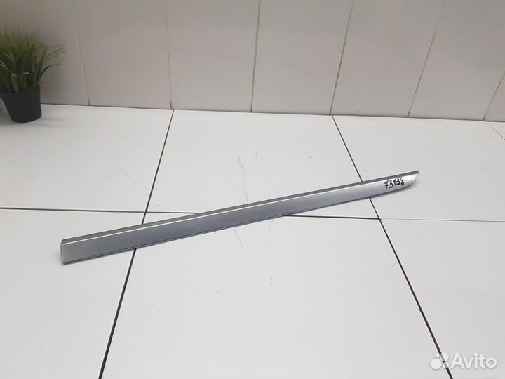 Молдинг двери задней левой (Genesis G80 I)