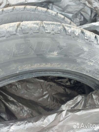 Bridgestone Blizzak Revo2 215/55 R17