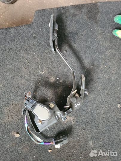 Педаль газа Toyota Corolla E120 1.6 2006