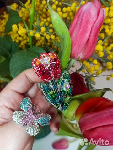 Брошь тюльпан
