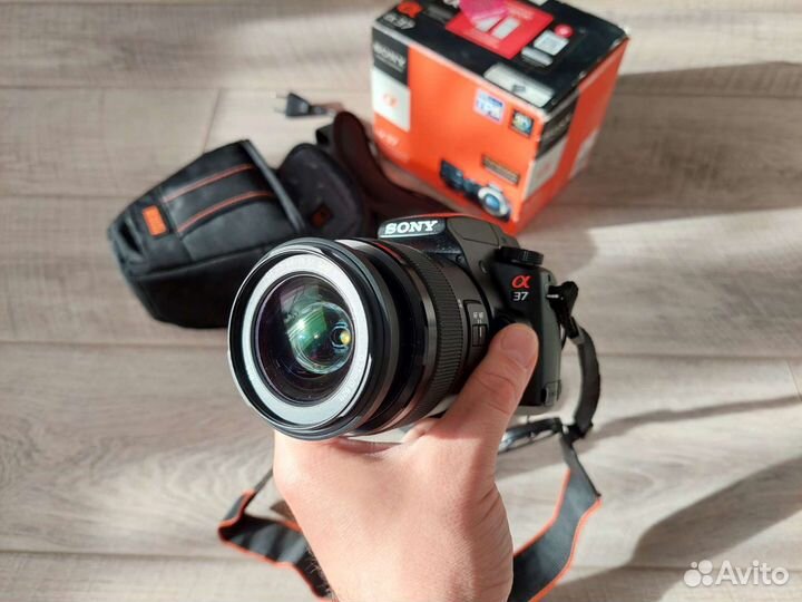 Зеркальный фотоаппарат Sony alpha slt-a37k