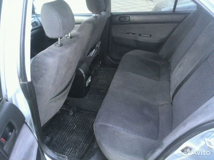 Mitsubishi Lancer 1.6 МТ, 2004, битый, 312 000 км