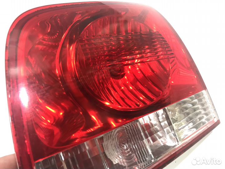 Фонарь правый Volkswagen Touareg