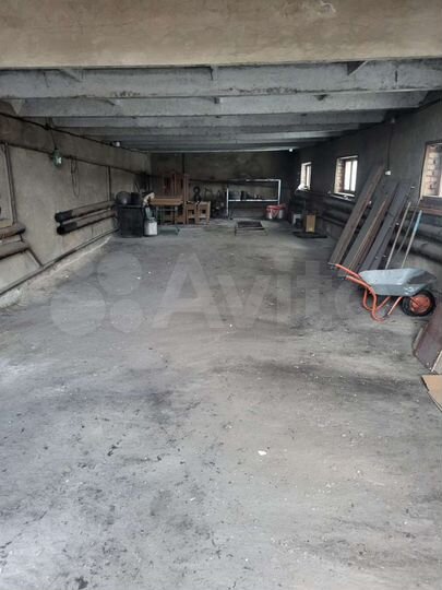 Гараж, > 30 м²