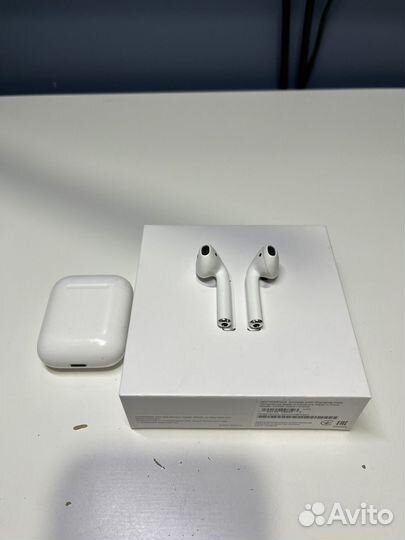Apple AirPods 2