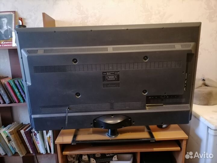 Телевизор DNS C46DC2000 неисправный
