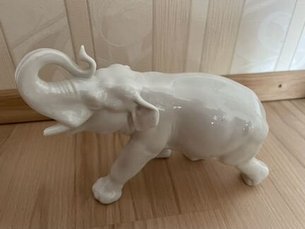 Слон белый лфз