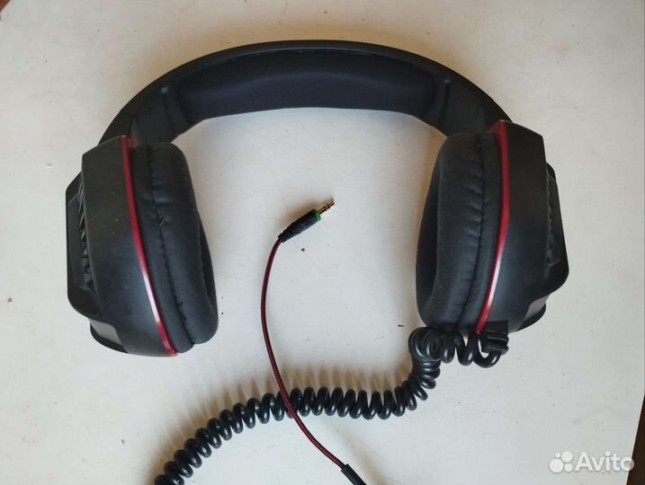 Проводные наушники