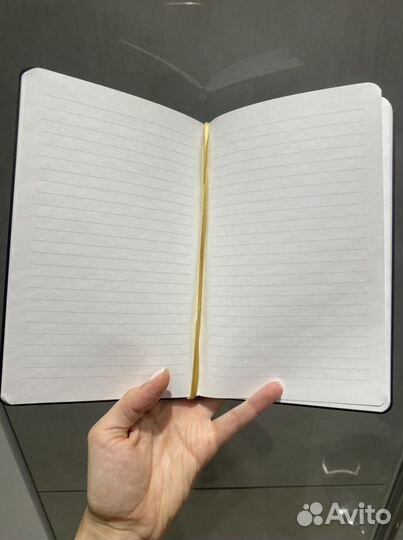 Ежедневник с ручкой