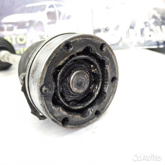 Привод левый Volkswagen Passat B4