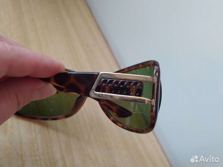 Солнцезащитные очки