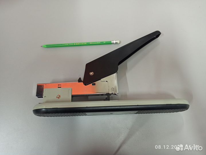 Степлер мощный 100 листов