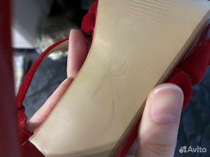 Босоножки красные 37 на каблуке