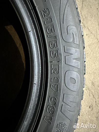 Kormoran Snow 215/55 R17 98V