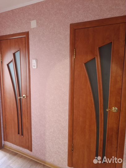 Межкомнатные двери бу с коробкой 60*200