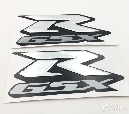 Наклейка GSX-R на боковой пластик 3D