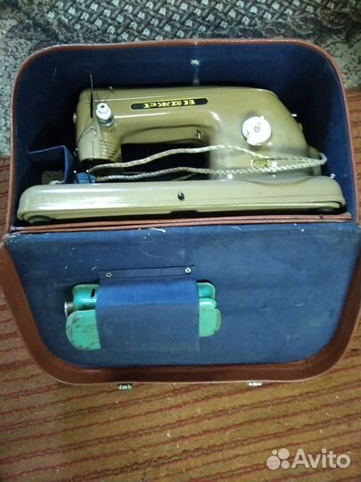 Электрическая швейная машинка Ржев