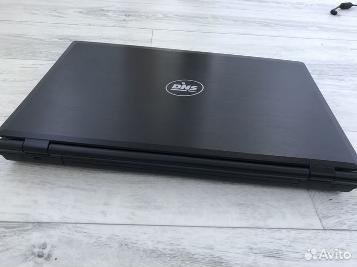 Ноутбук 17.3 дюймов i5 8gb 1tb