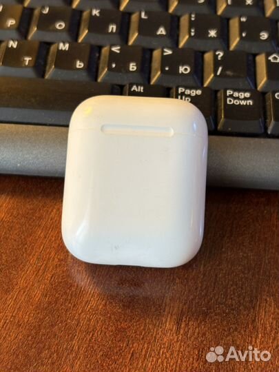 Наушники Apple AirPods