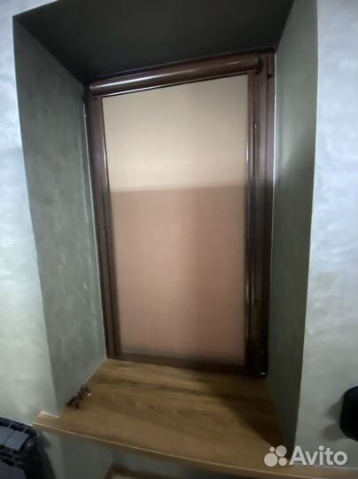 Рулонные шторы в кориченевом коробе