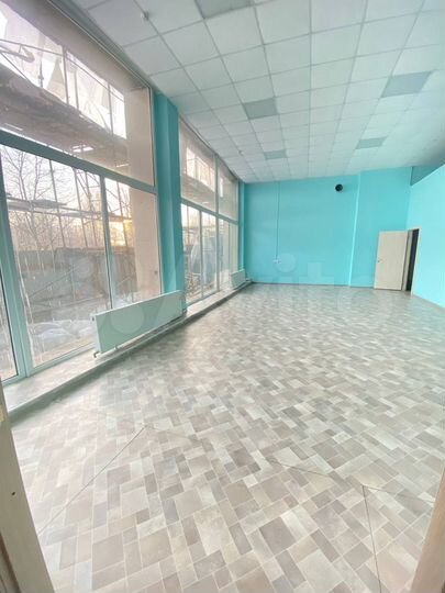 Офис с арендатором, 280.9 м²