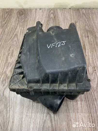 Корпус воздушного фильтра Opel Astra H Z17DTH