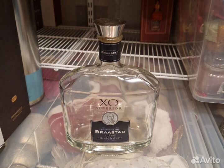 Три бутылки из дворца