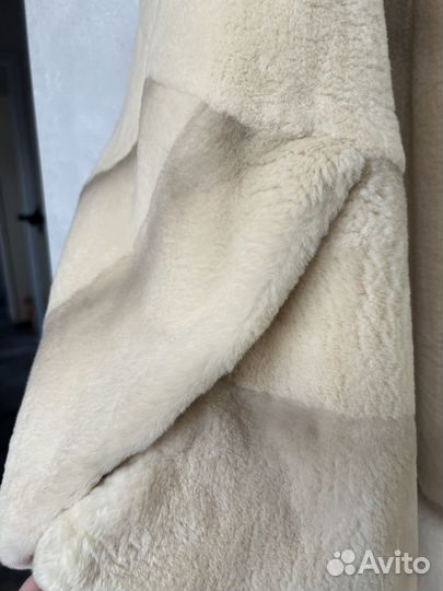 Шуба мутоновая с капюшоном