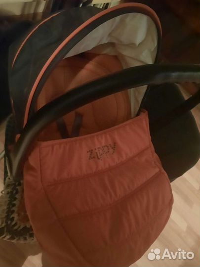 Коляска zippy 3 в 1