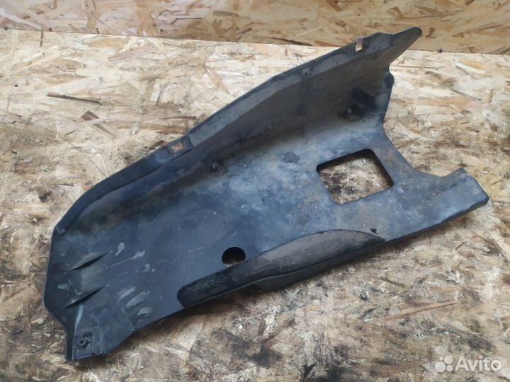 Пыльник задний левый Lexus Lx570 5.7 2013