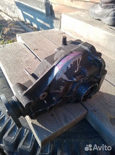 Редуктор передний