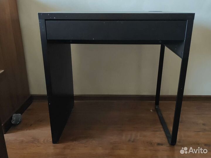 Письменный стол IKEA микке
