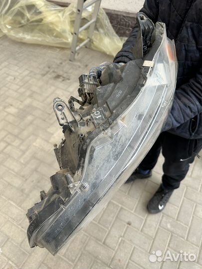 Фара лансер 10