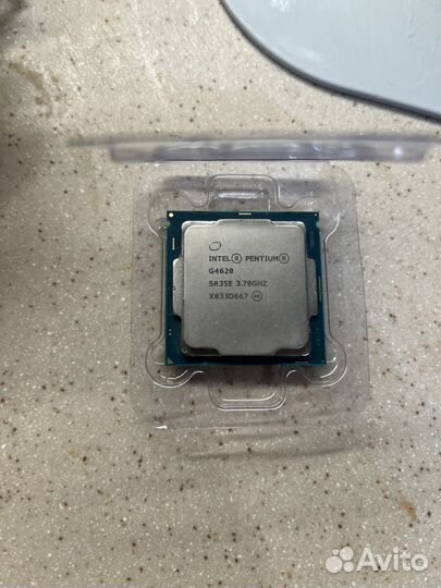 Процессор Pentium gold 4620 с кулером