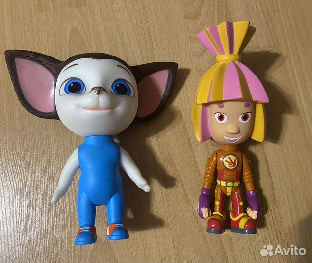 Игрушки Малыш и Симка