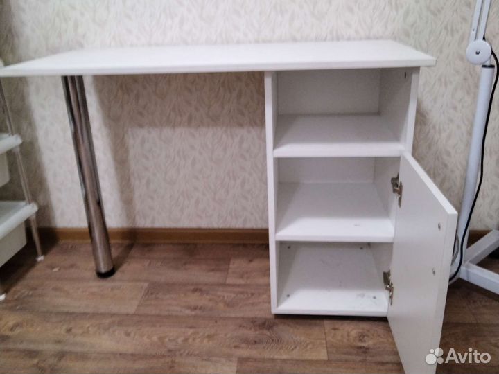 Стол для маникюра