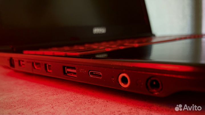 Игровой ноутбук MSI GL62M 7 REX + аксессуары