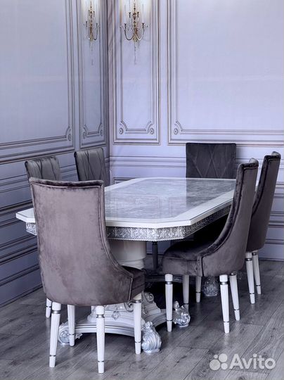 Комплект стол и стулья. В наличии