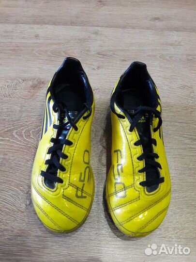 Бутсы футбольные 